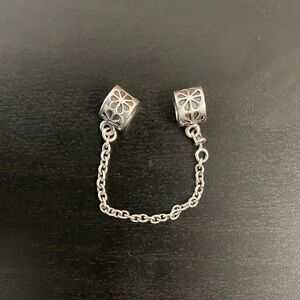 PANDORA | Flower Safety Chain Charm